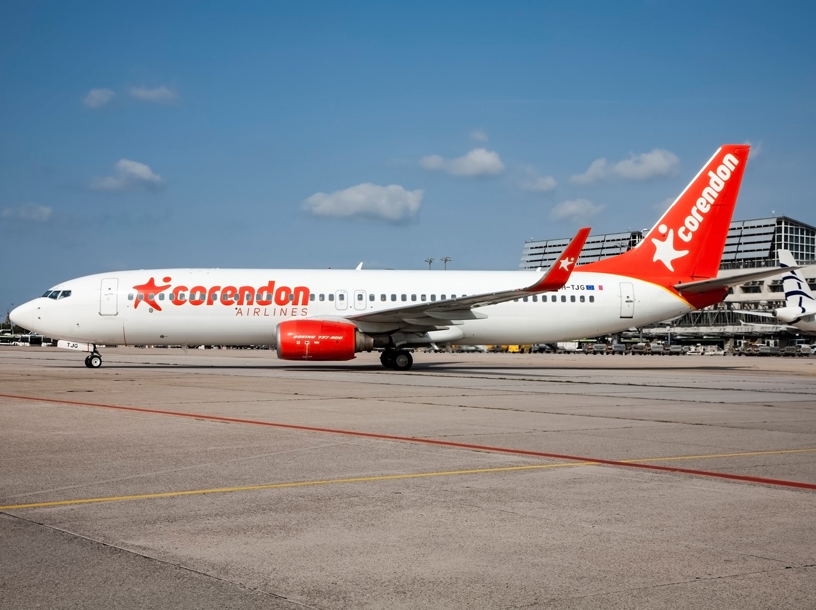 Рейс корендон авиакомпания. 737-800 Corendon Airlines. Corendon 737. Boeing 737-800 Corendon Airlines. Корендон xc836.