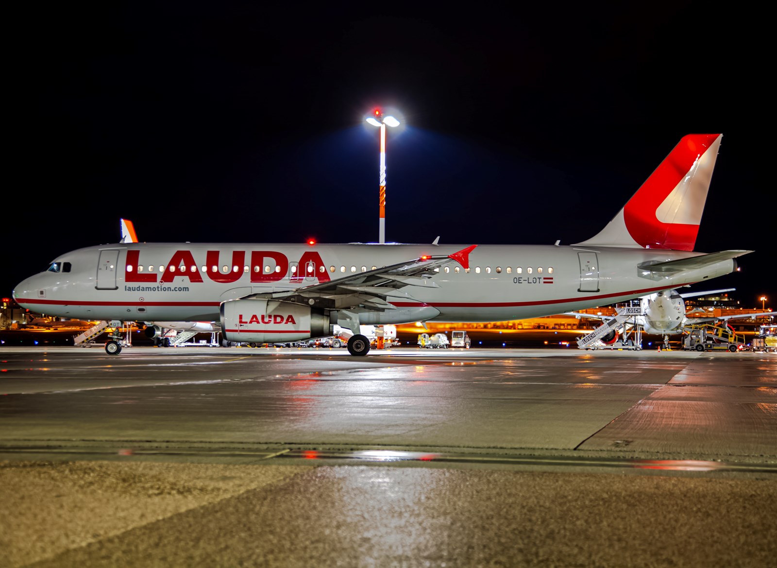 laudamotion check in baggage